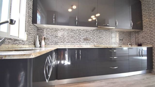 3 Zimmer Villa zu verkaufen in Playa Flamenca, Orihuela mit Pool - 429.000 € (Ref: 10078952)
