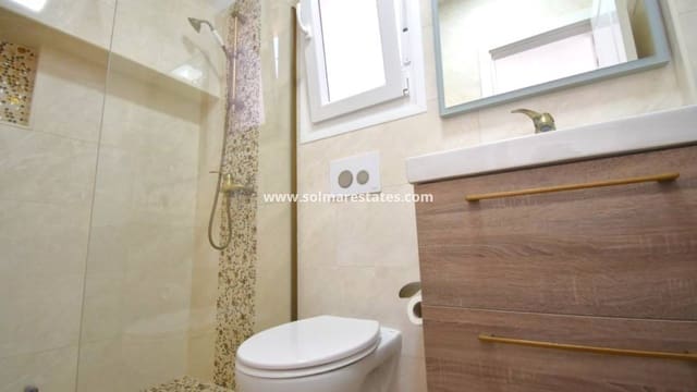 3 Zimmer Villa zu verkaufen in Playa Flamenca, Orihuela mit Pool - 429.000 € (Ref: 10078952)
