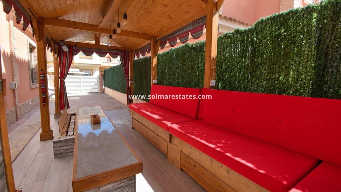 3 Zimmer Villa zu verkaufen in Playa Flamenca mit Pool - 429.000 € (Ref: 10078952)