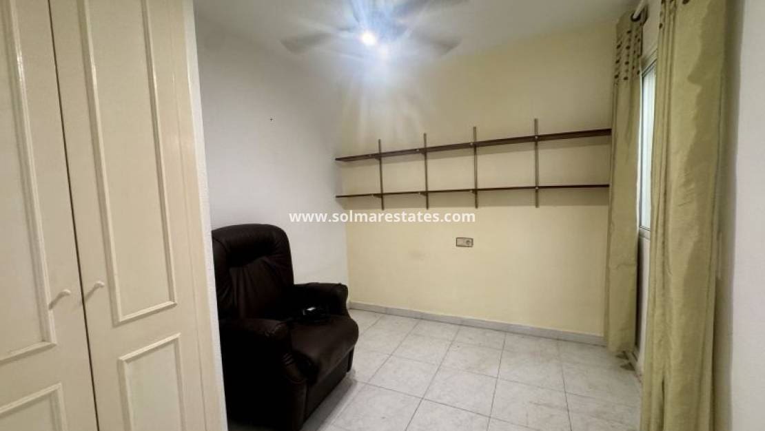 3 bedroom Apartment for sale in La Florida with pool - € 159,995 (Ref: 10078953)