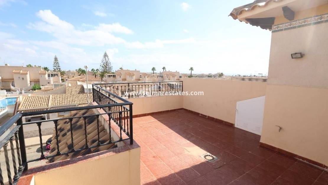 Pareado de 2 habitaciones en Playa Flamenca en venta con piscina - 240.000 € (Ref: 10078954)