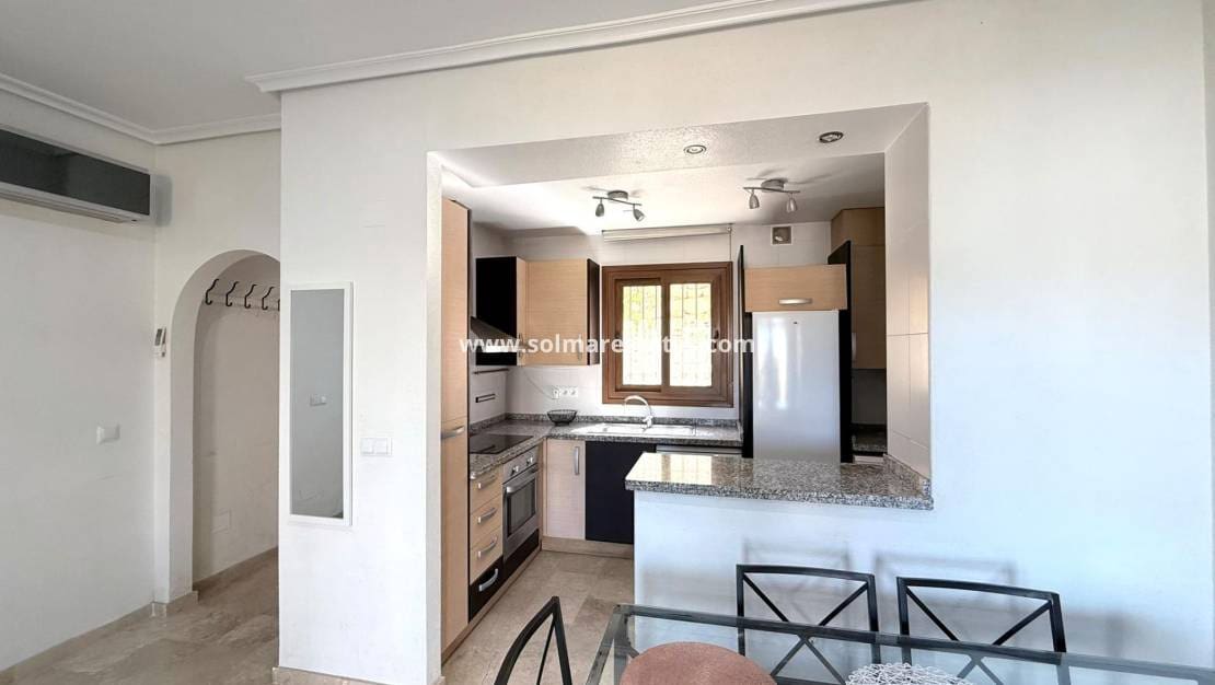 2 sovrum Bungalow till salu i Villamartin med pool - 175 000 € (Ref: 10079801)