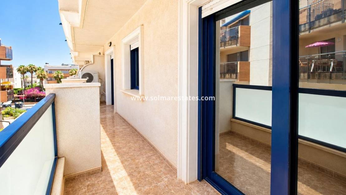 2 slaapkamer Appartement te koop in Cabo Roig met zwembad garage - € 189.000 (Ref: 10079802)