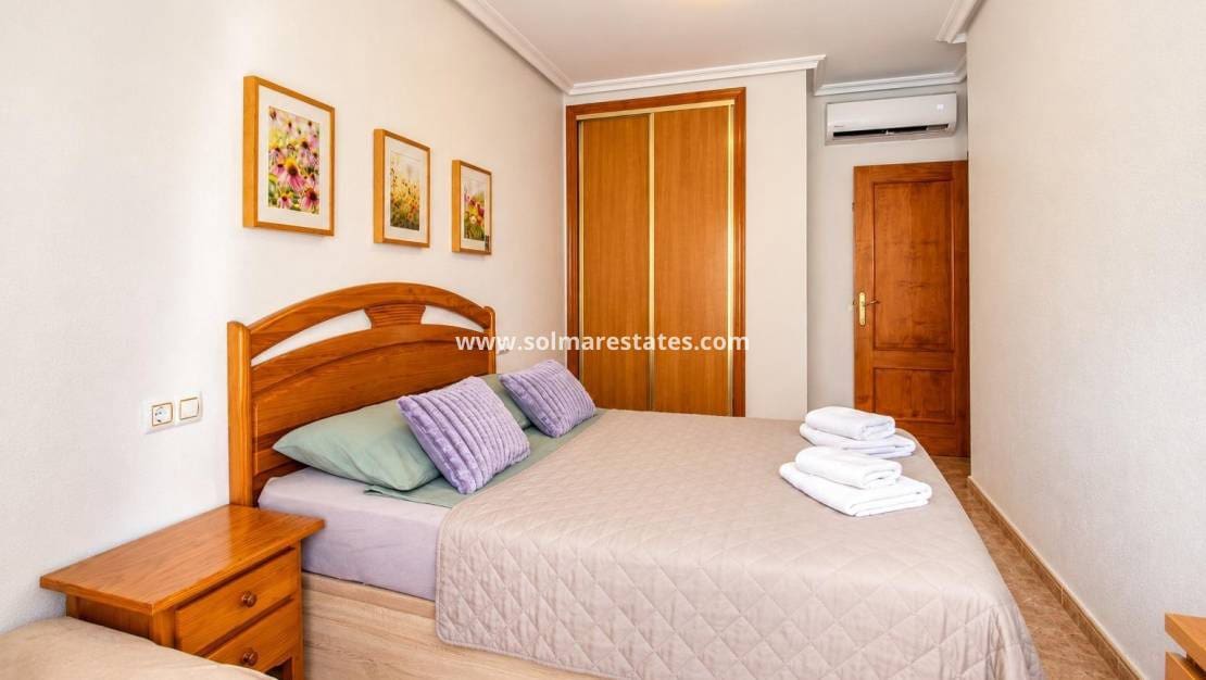 2 slaapkamer Appartement te koop in Cabo Roig met zwembad garage - € 189.000 (Ref: 10079802)