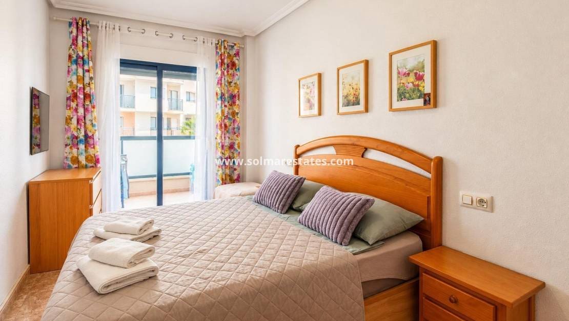 2 slaapkamer Appartement te koop in Cabo Roig met zwembad garage - € 189.000 (Ref: 10079802)