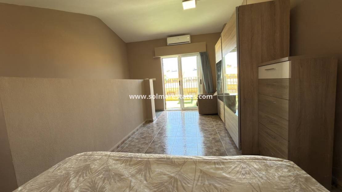 3 makuuhuone Omakotitalo myytävänä paikassa La Zenia mukana uima-altaan - 209 950 € (Ref: 10079939)