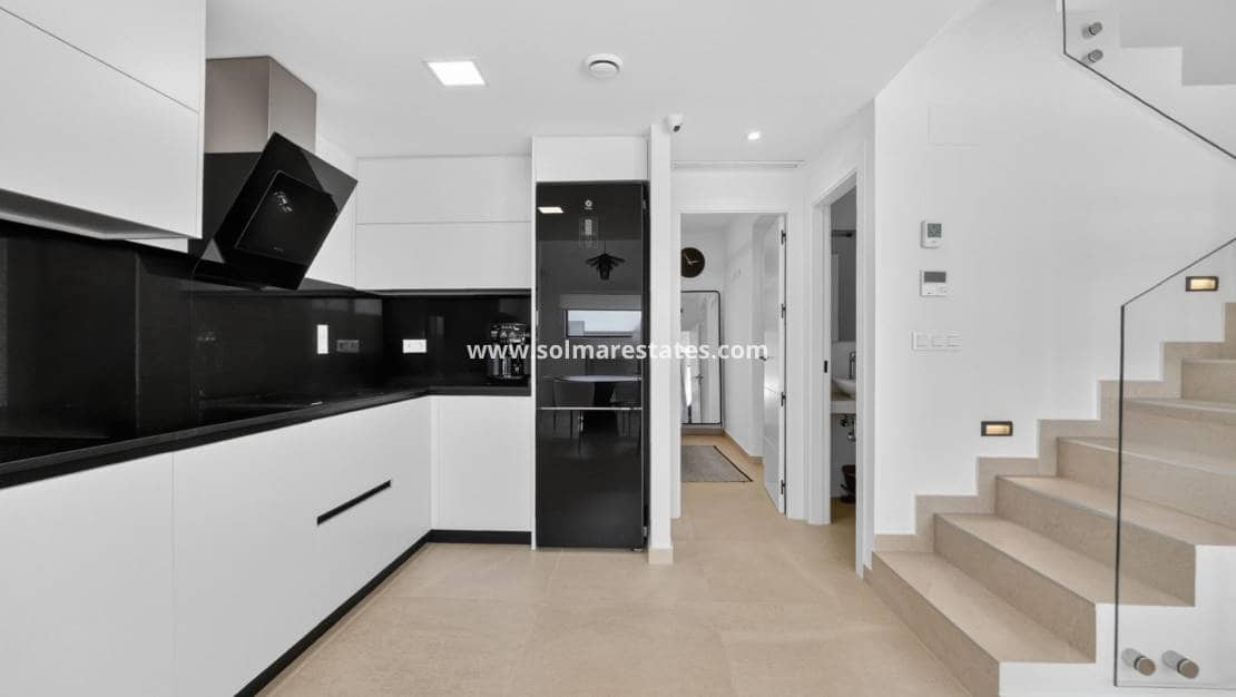 3 sovrum Villa till salu i El Raso med pool - 445 000 € (Ref: 10080202)
