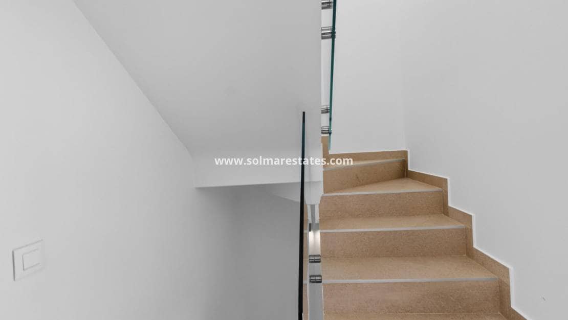 3 sovrum Villa till salu i El Raso med pool - 445 000 € (Ref: 10080202)