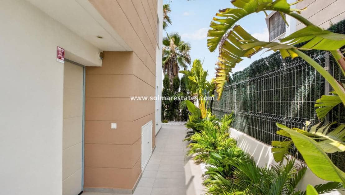 3 sovrum Villa till salu i El Raso med pool - 445 000 € (Ref: 10080202)