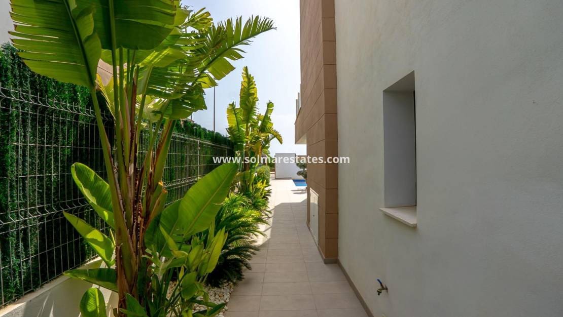 3 sovrum Villa till salu i El Raso med pool - 445 000 € (Ref: 10080202)