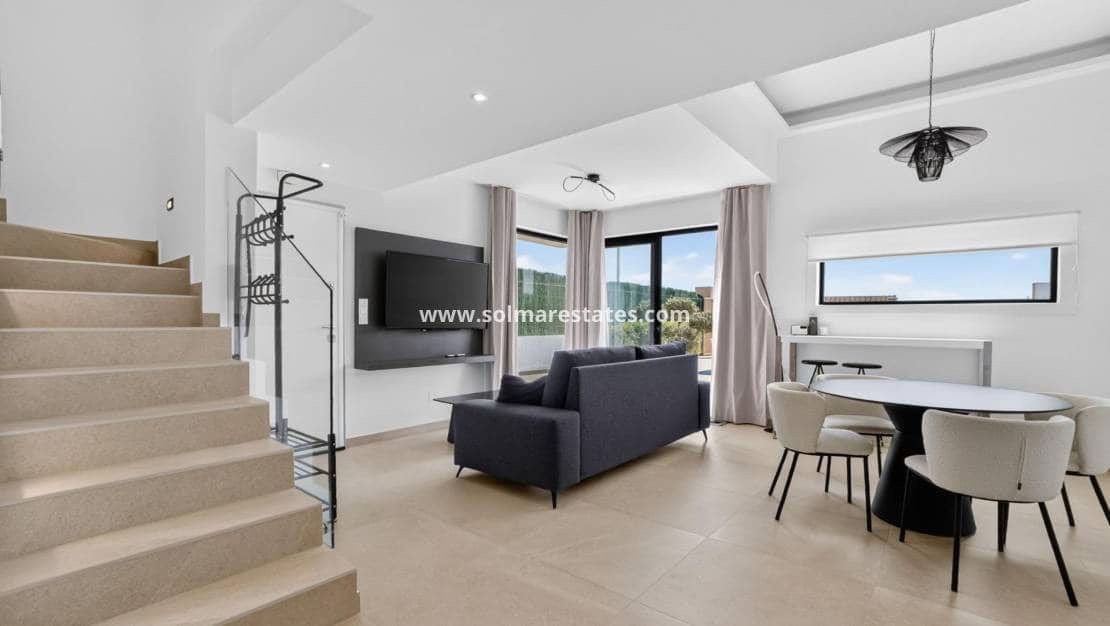 3 sovrum Villa till salu i El Raso med pool - 445 000 € (Ref: 10080202)