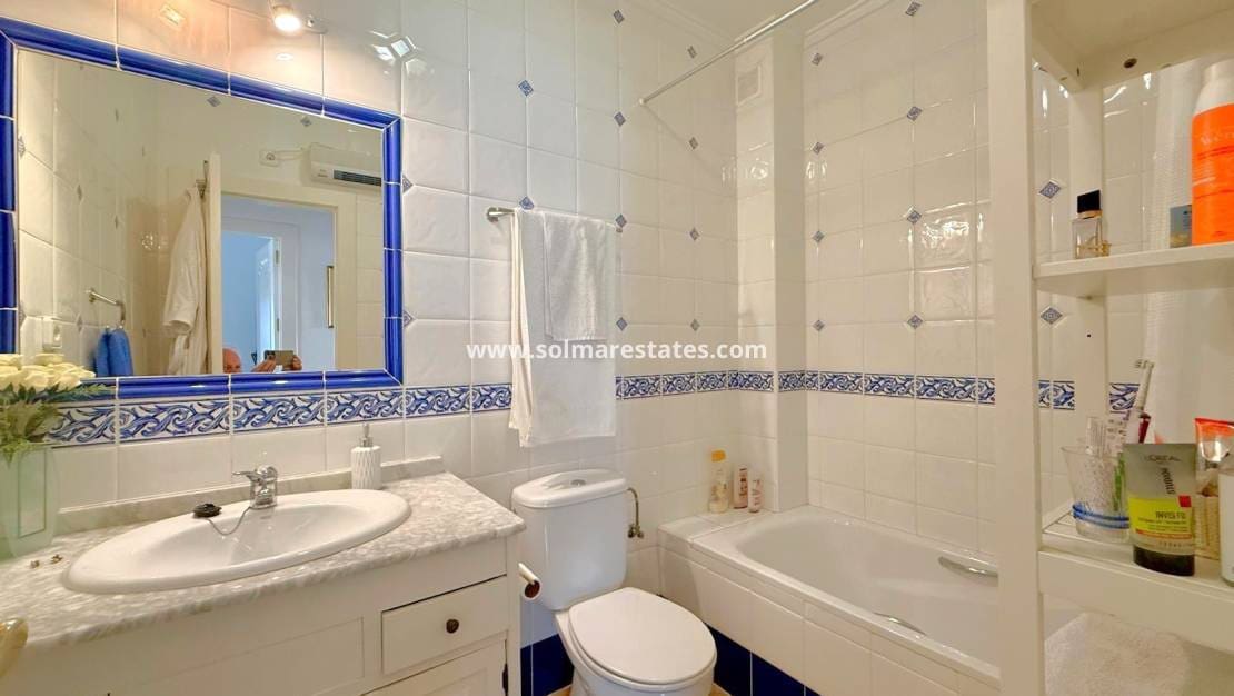 2 sypialnia Apartament na sprzedaż w Villamartin z basenem - 225 000 € (Ref: 10081798)