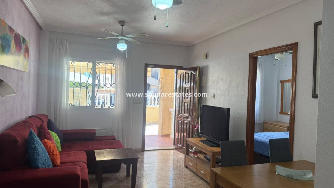 2 slaapkamer Appartement te koop in Orihuela Costa met zwembad - € 179.950 (Ref: 10085020)