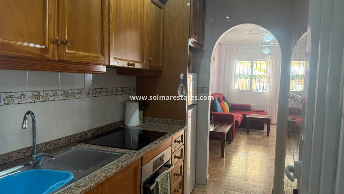 2 slaapkamer Appartement te koop in Orihuela Costa met zwembad - € 179.950 (Ref: 10085020)