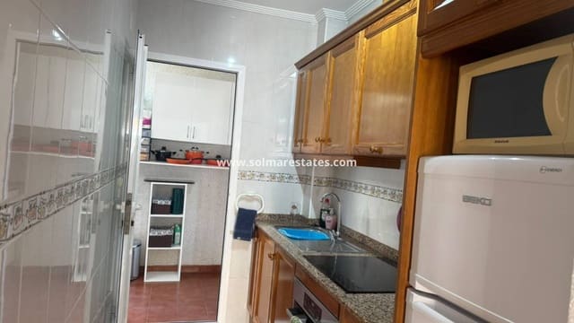 2 slaapkamer Appartement te koop in Punta Prima, Orihuela met zwembad - € 179.950 (Ref: 10085020)