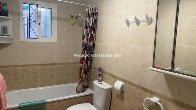 2 slaapkamer Appartement te koop in Punta Prima, Orihuela met zwembad - € 179.950 (Ref: 10085020)