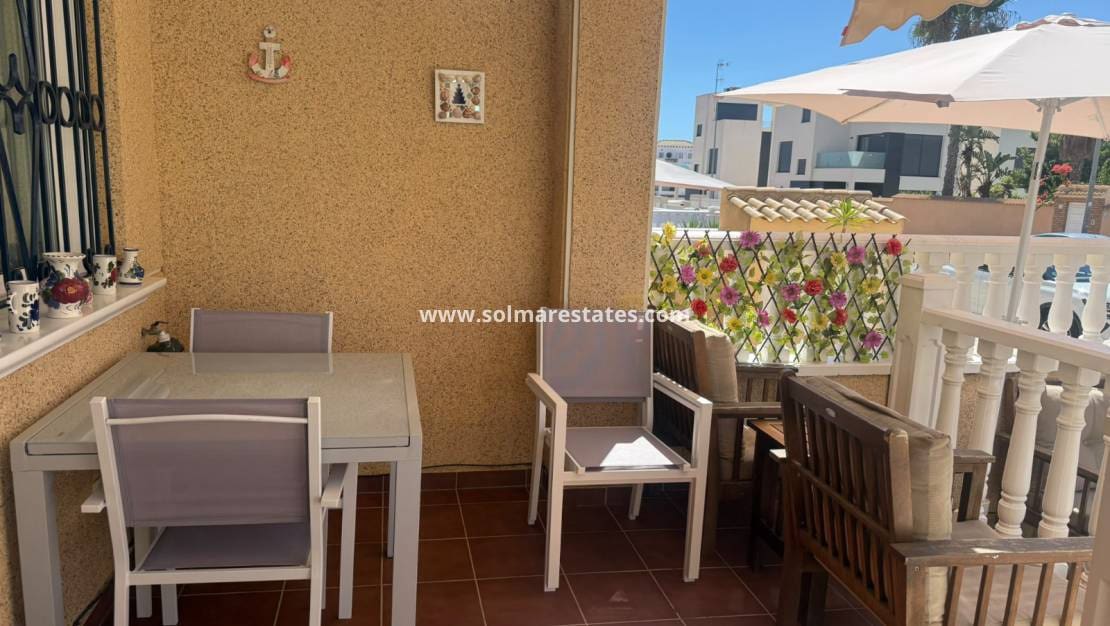 2 slaapkamer Appartement te koop in Orihuela Costa met zwembad - € 179.950 (Ref: 10085020)
