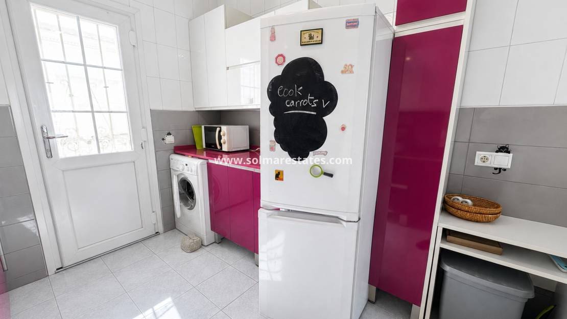 2 soveværelse Bungalow til salg i Pueblo Bravo - € 159.900 (Ref: 10085222)