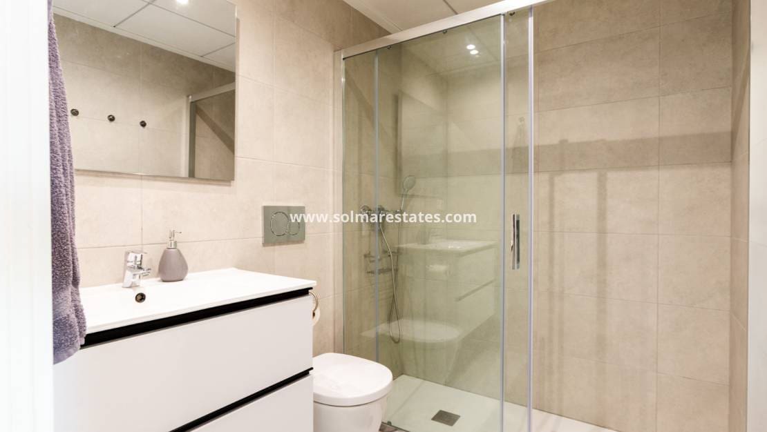2 camera da letto Appartamento in vendita in Villamartin con piscina garage - 375.000 € (Rif: 10086553)