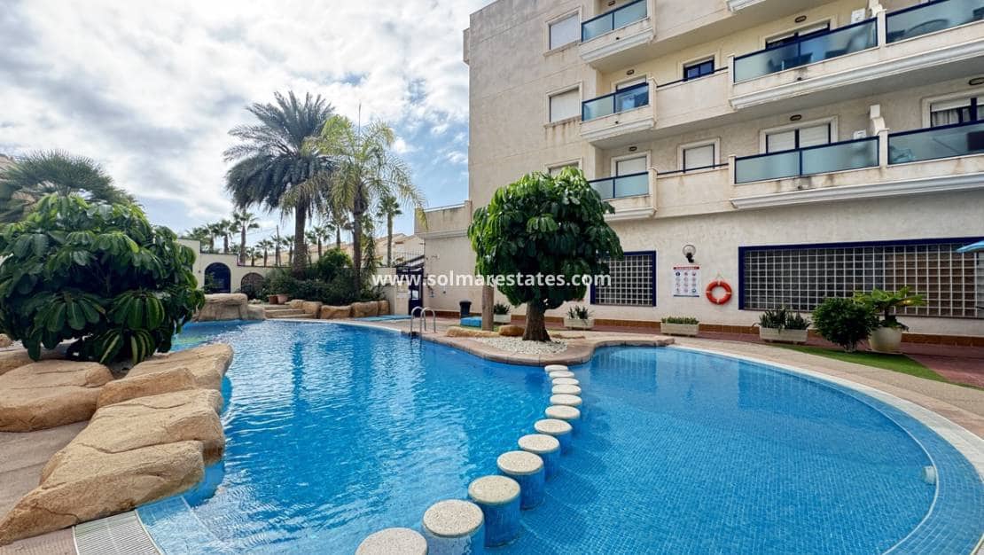 2 Zimmer Apartment zu verkaufen in Cabo Roig mit Pool Garage - 189.995 € (Ref: 10086725)