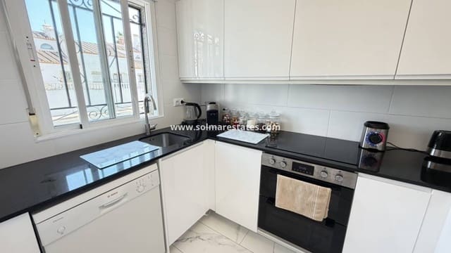 5 quarto Moradia para venda em Villamartin, Orihuela com piscina - 475 000 € (Ref: 10086726)
