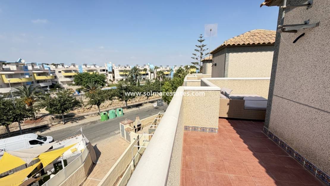 5 quarto Moradia para venda em Villamartin com piscina - 475 000 € (Ref: 10086726)