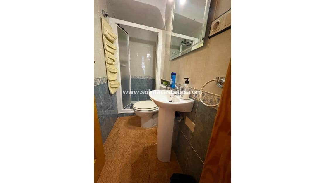 3 soveværelse Byhus til salg i Playa Flamenca med swimmingpool - € 200.000 (Ref: 10093708)