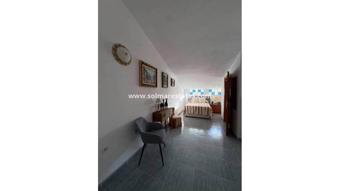 3 soveværelse Byhus til salg i Playa Flamenca med swimmingpool - € 200.000 (Ref: 10093708)