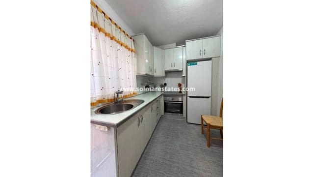 3 soveværelse Byhus til salg i Playa Flamenca, Orihuela med swimmingpool - € 200.000 (Ref: 10093708)