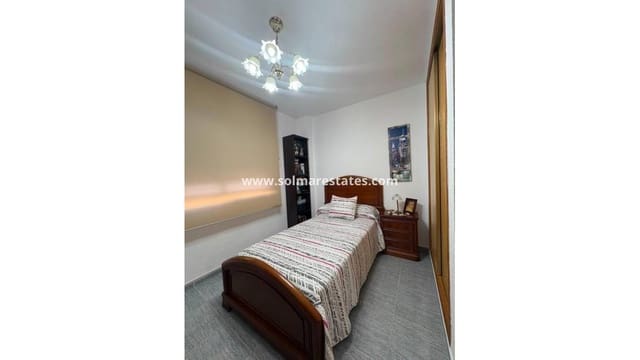 3 soveværelse Byhus til salg i Playa Flamenca, Orihuela med swimmingpool - € 200.000 (Ref: 10093708)