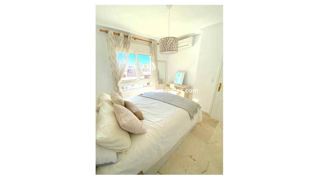 2 makuuhuone Huoneisto myytävänä paikassa Playa Flamenca mukana uima-altaan - 189 950 € (Ref: 10095018)