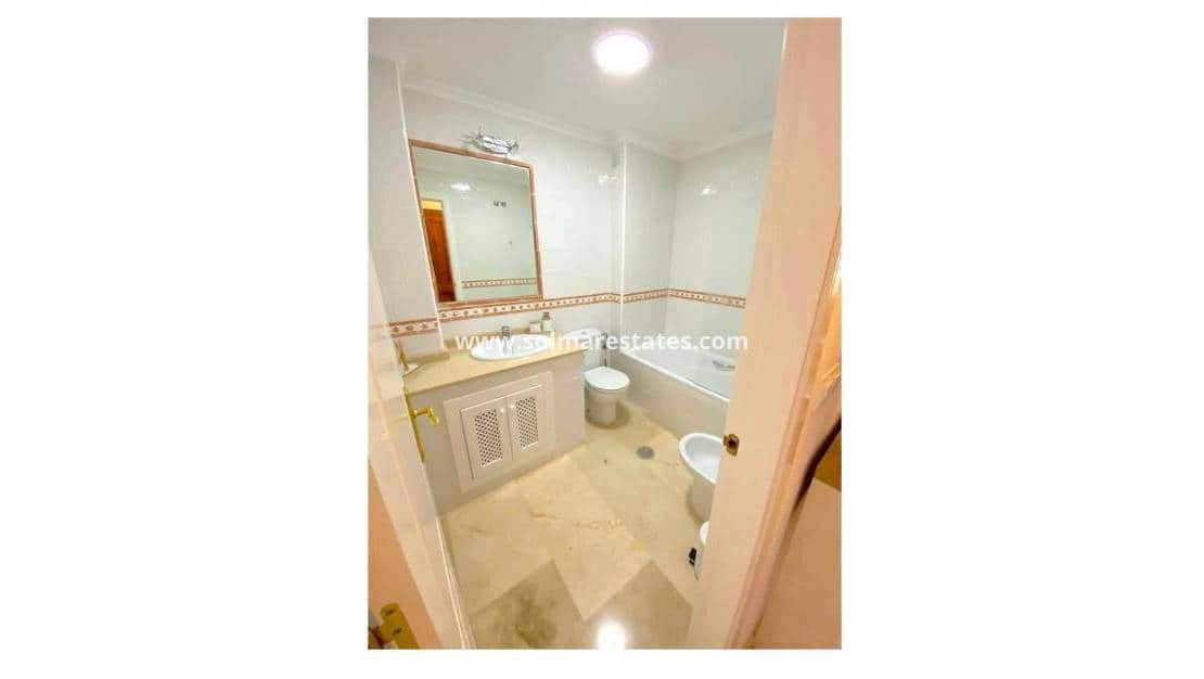 2 makuuhuone Huoneisto myytävänä paikassa Playa Flamenca mukana uima-altaan - 189 950 € (Ref: 10095018)
