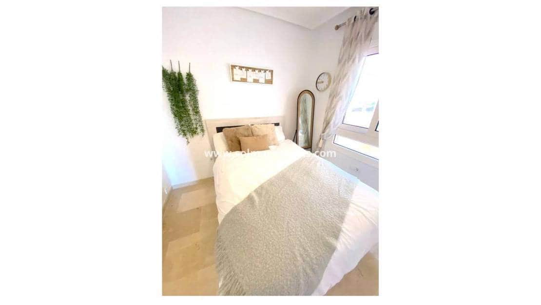2 makuuhuone Huoneisto myytävänä paikassa Playa Flamenca mukana uima-altaan - 189 950 € (Ref: 10095018)