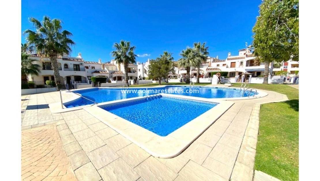 2 makuuhuone Huoneisto myytävänä paikassa Playa Flamenca mukana uima-altaan - 189 950 € (Ref: 10095018)