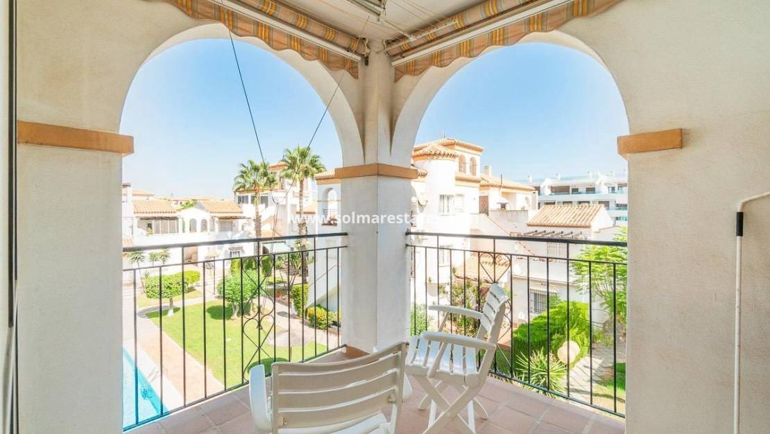 2 makuuhuone Huoneisto myytävänä paikassa Playa Flamenca mukana uima-altaan - 239 000 € (Ref: 10095464)