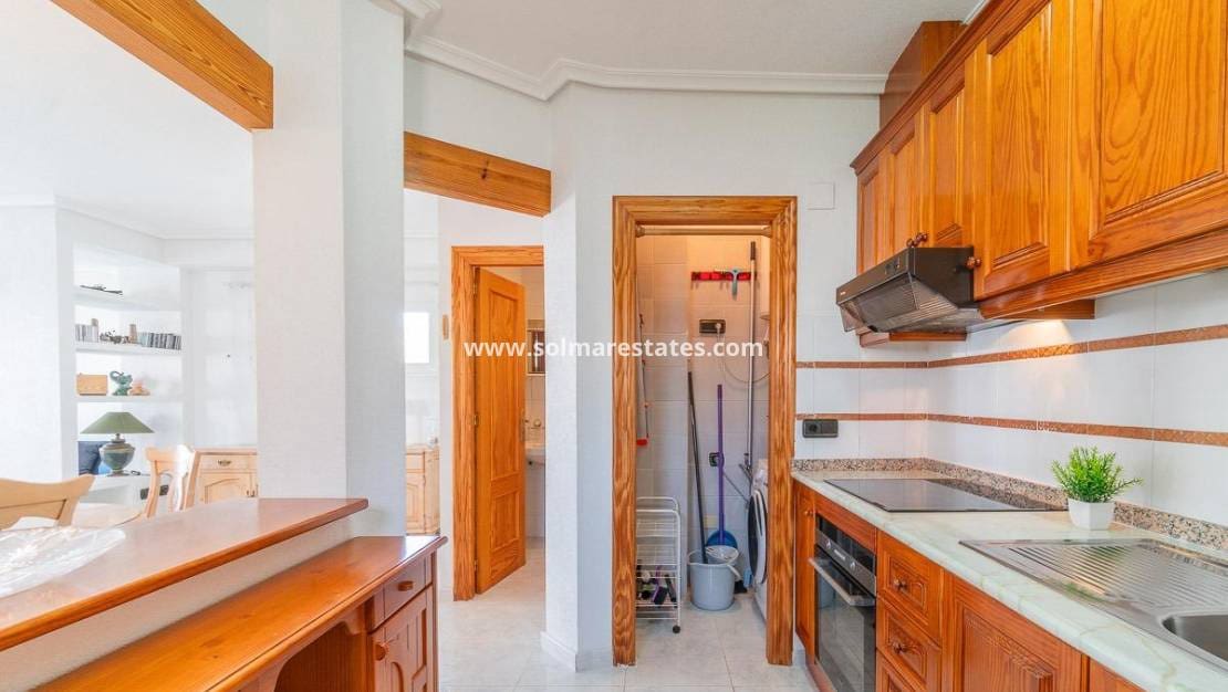 2 makuuhuone Huoneisto myytävänä paikassa Playa Flamenca mukana uima-altaan - 239 000 € (Ref: 10095464)