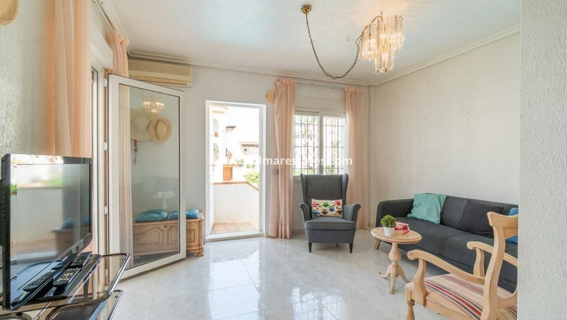 2 makuuhuone Huoneisto myytävänä paikassa Playa Flamenca mukana uima-altaan - 239 000 € (Ref: 10095464)