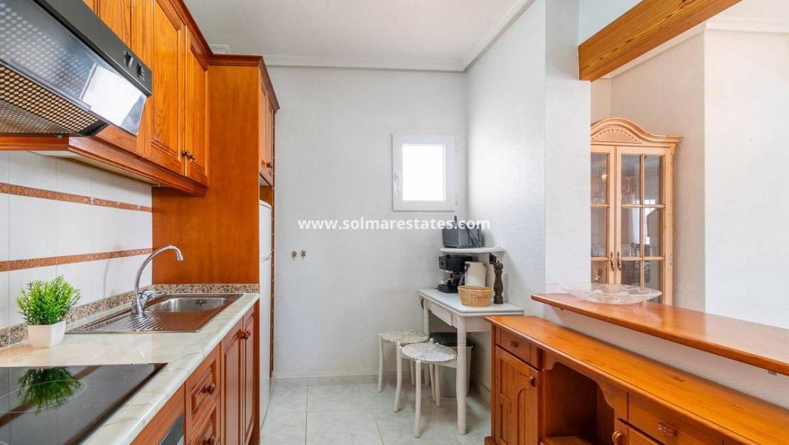 2 makuuhuone Huoneisto myytävänä paikassa Playa Flamenca mukana uima-altaan - 239 000 € (Ref: 10095464)
