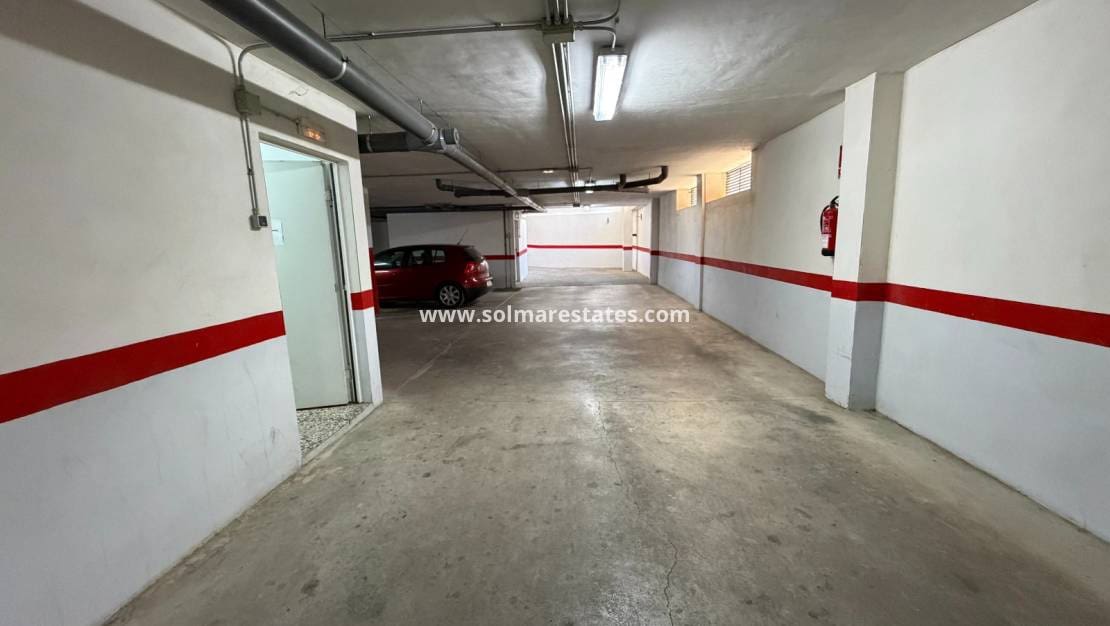 3 soveværelse Lejlighed til salg i Jacarilla med swimmingpool garage - € 165.000 (Ref: 10098614)