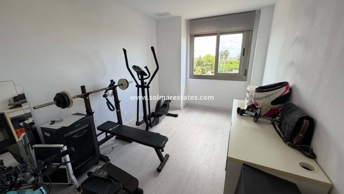 3 soveværelse Lejlighed til salg i Jacarilla med swimmingpool garage - € 165.000 (Ref: 10098614)