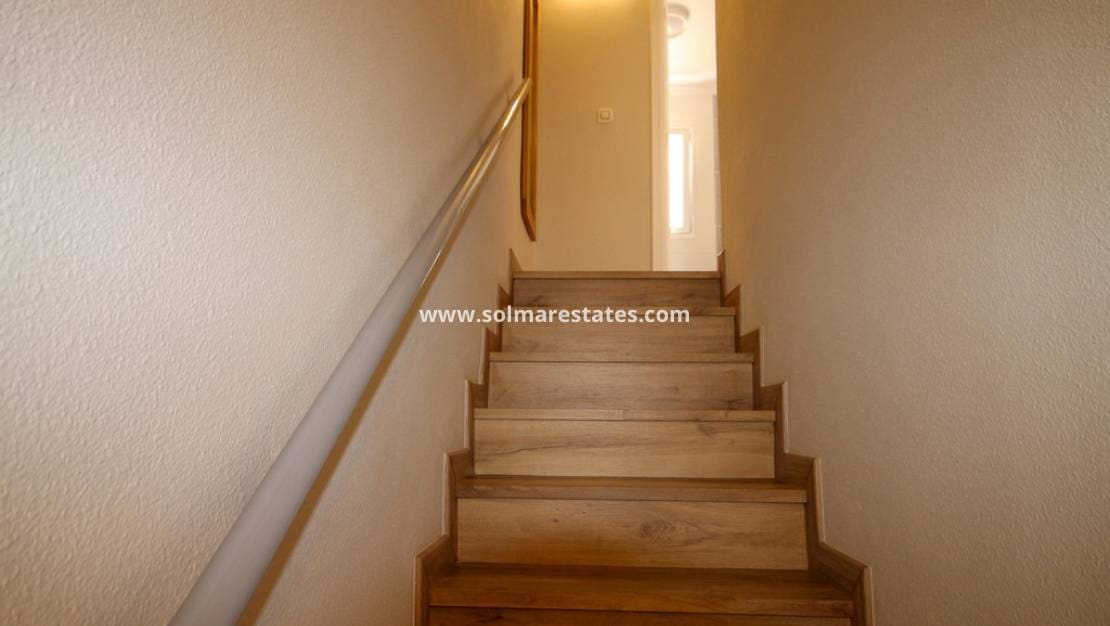 2 sypialnia Dom na sprzedaż w Orihuela Costa z basenem - 205 000 € (Ref: 10098615)