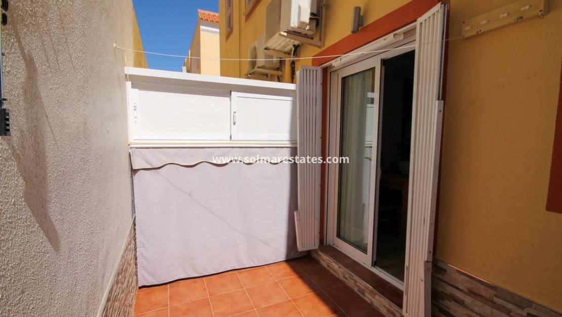 2 sypialnia Dom na sprzedaż w Orihuela Costa z basenem - 205 000 € (Ref: 10098615)