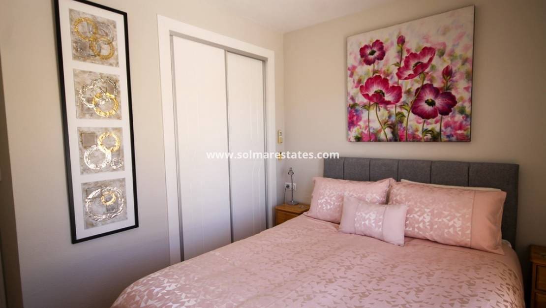 2 sypialnia Dom na sprzedaż w Orihuela Costa z basenem - 205 000 € (Ref: 10098615)