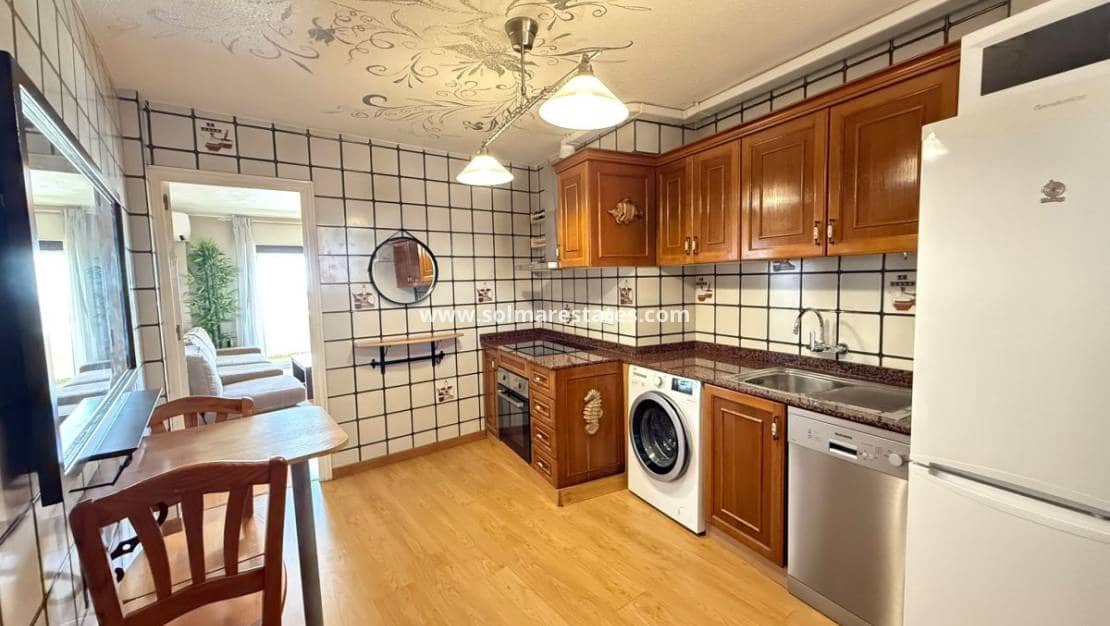 2 slaapkamer Appartement te koop in La Zenia met zwembad - € 215.000 (Ref: 10098800)