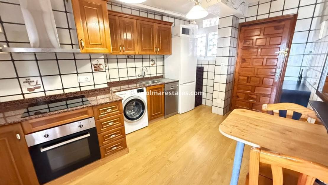 2 slaapkamer Appartement te koop in La Zenia met zwembad - € 215.000 (Ref: 10098800)