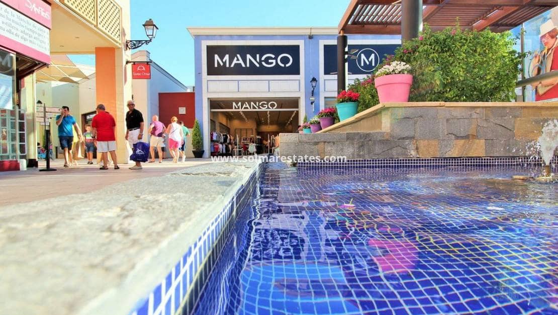 2 slaapkamer Appartement te koop in La Zenia met zwembad - € 215.000 (Ref: 10098800)