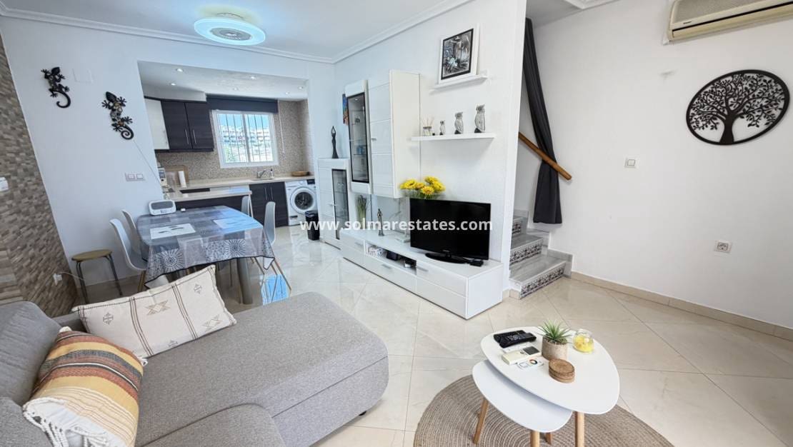3 bedroom Apartment for sale in Cabo Roig with pool - € 199,995 (Ref: 10098953)