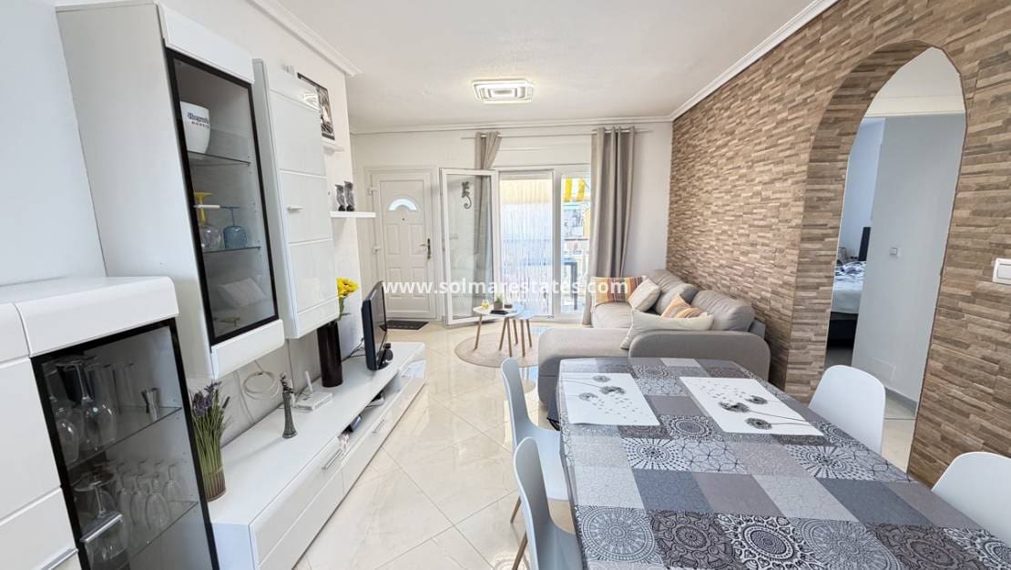 3 bedroom Apartment for sale in Cabo Roig with pool - € 199,995 (Ref: 10098953)