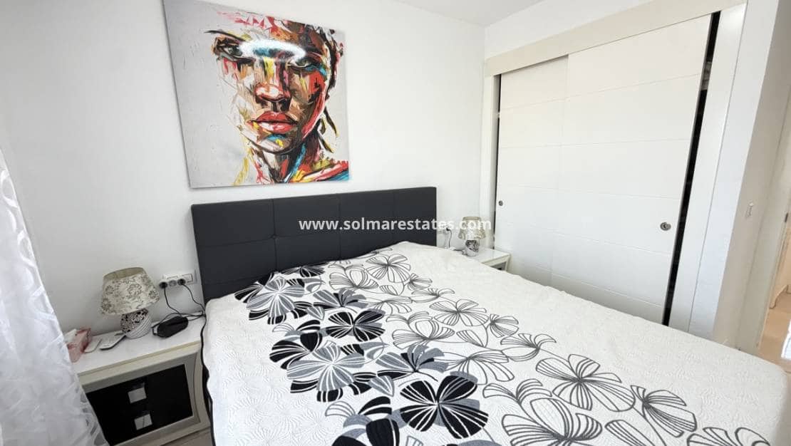 3 bedroom Apartment for sale in Cabo Roig with pool - € 199,995 (Ref: 10098953)