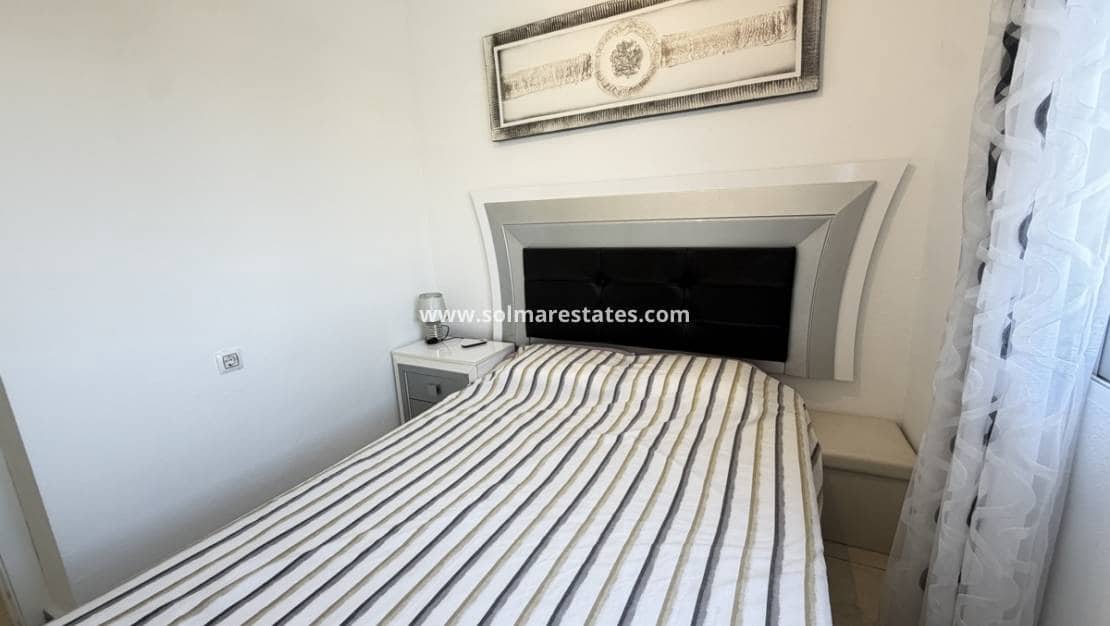 3 bedroom Apartment for sale in Cabo Roig with pool - € 199,995 (Ref: 10098953)